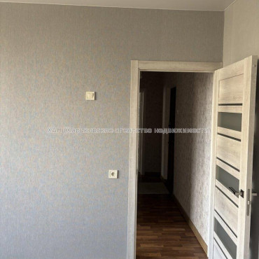 Продам квартиру, Соборности Украины ул. , 3 кім., 67.60 м², капитальный ремонт 