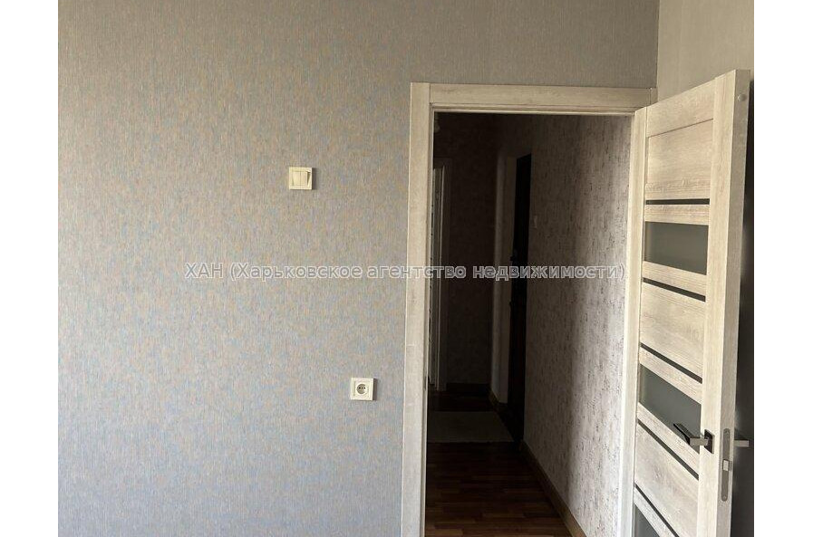 Продам квартиру, Соборности Украины ул. , 3 кім., 67.60 м², капитальный ремонт 