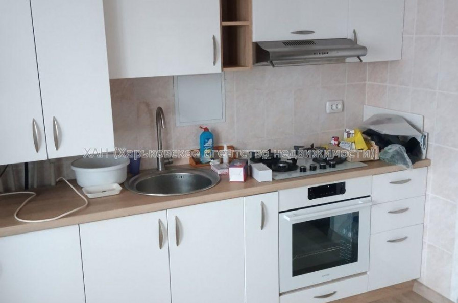 Продам квартиру, Кулиничевская ул. , 4 кім., 80 м², косметический ремонт 