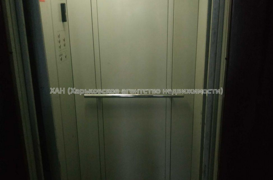 Продам квартиру, Полтавский Шлях ул. , 1 кім., 35 м², советский ремонт 