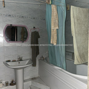 Продам квартиру, Героев Харькова просп. , 2 кім., 71.20 м², капитальный ремонт 