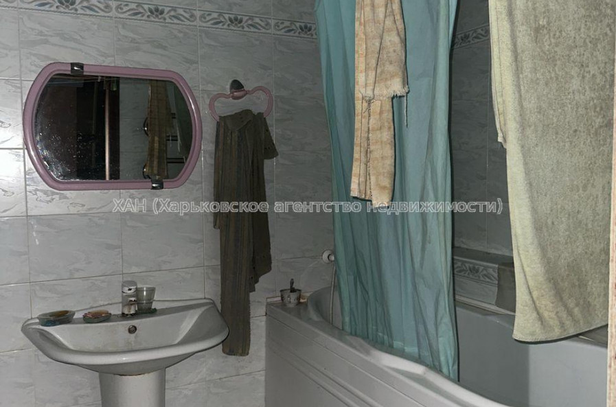 Продам квартиру, Героев Харькова просп. , 2 кім., 71.20 м², капитальный ремонт 