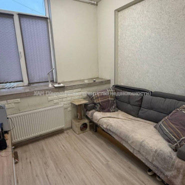 Продам квартиру, Салтовское шоссе , 1  ком., 21 м², советский ремонт 