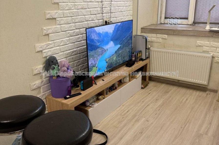 Продам квартиру, Салтовское шоссе , 1  ком., 21 м², советский ремонт 