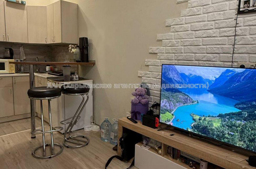 Продам квартиру, Салтовское шоссе , 1  ком., 21 м², советский ремонт 