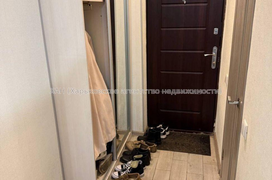 Продам квартиру, Салтовское шоссе , 1  ком., 21 м², советский ремонт 