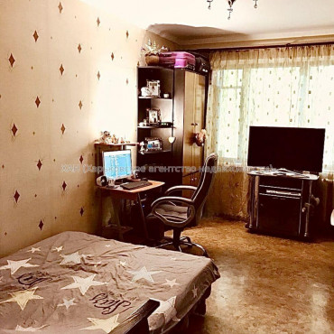 Продам квартиру, Салтовское шоссе , 3  ком., 57 м², советский ремонт 