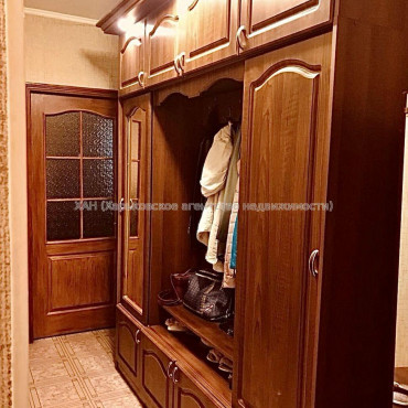 Продам квартиру, Салтовское шоссе , 3  ком., 57 м², советский ремонт 