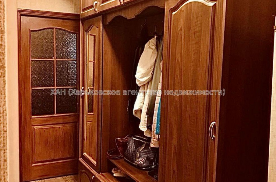 Продам квартиру, Салтовское шоссе , 3  ком., 57 м², советский ремонт 