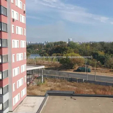 Продам квартиру, Борткевича ул. , 1  ком., 37 м², без ремонта 