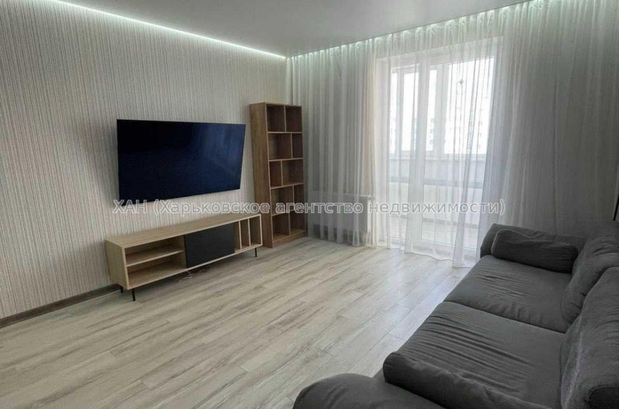 Продам квартиру, Ньютона ул. , 3 кім., 96 м², евроремонт 