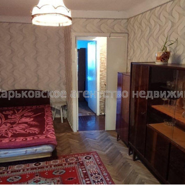 Продам квартиру, Зерновая ул. , 2  ком., 45 м², советский ремонт 
