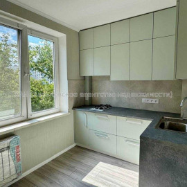 Продам квартиру, Академика Павлова ул. , 132Г , 1 кім., 33 м², евроремонт