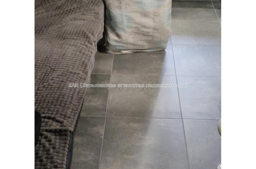 Продам квартиру, Веселая ул. , 1 кім., 20 м², частичный ремонт 