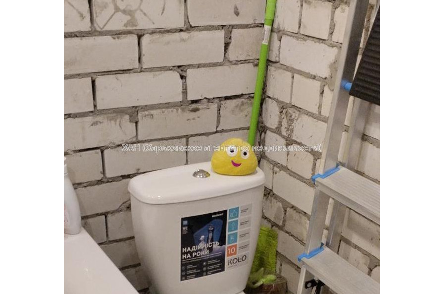 Продам квартиру, Веселая ул. , 1 кім., 20 м², частичный ремонт 