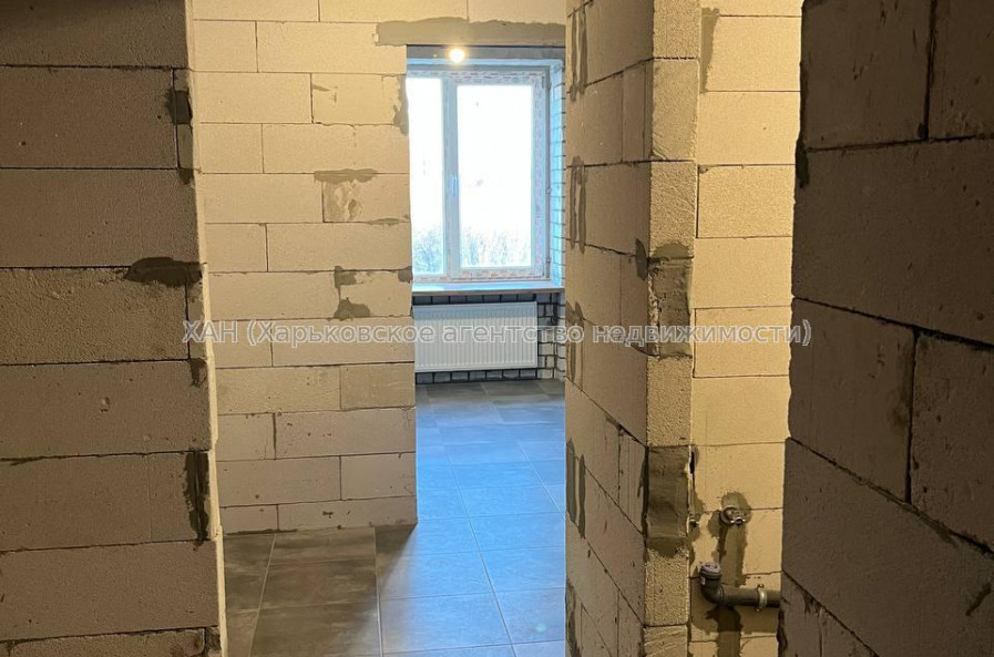 Продам квартиру, Авиахимическая ул. , 7 , 1 кім., 20.70 м², частичный ремонт 