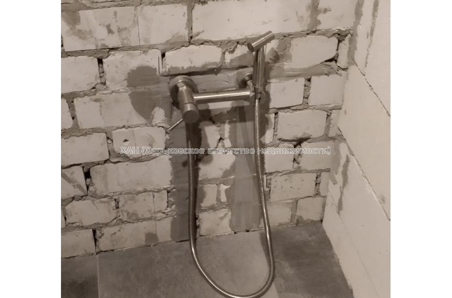 Продам квартиру, Авиахимическая ул. , 7 , 1 кім., 20.70 м², частичный ремонт 