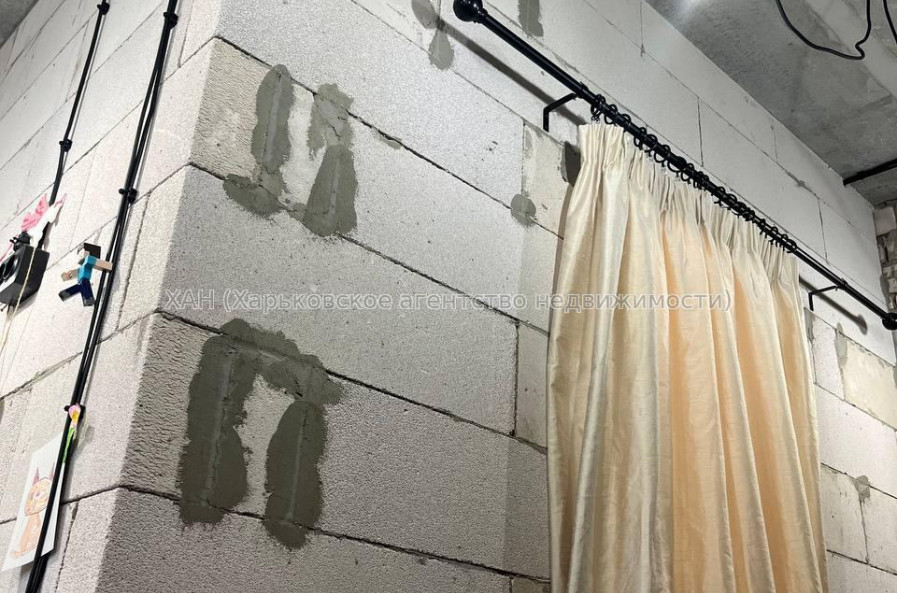 Продам квартиру, Веселая ул. , 1 кім., 20 м², частичный ремонт 