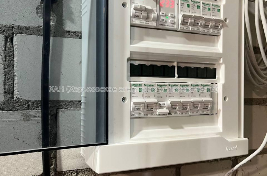 Продам квартиру, Авиахимическая ул. , 7 , 1 кім., 20.70 м², частичный ремонт 