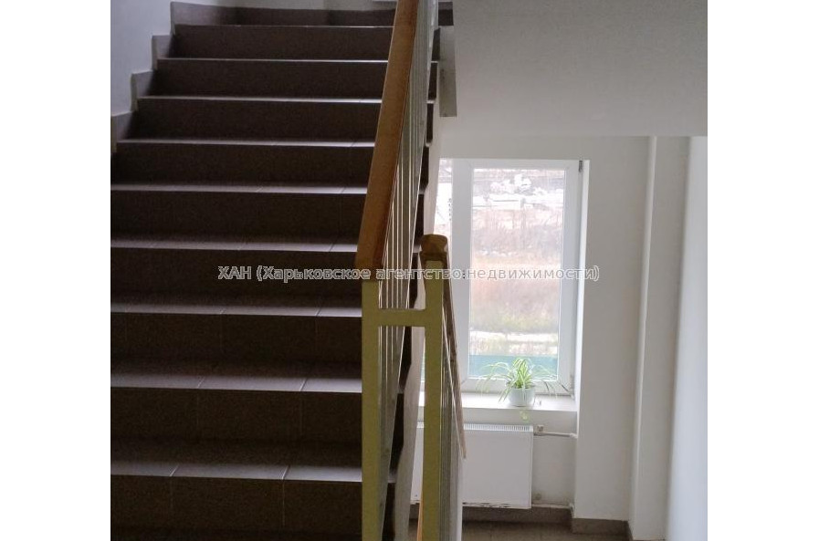 Продам квартиру, Веселая ул. , 1 кім., 20 м², частичный ремонт 