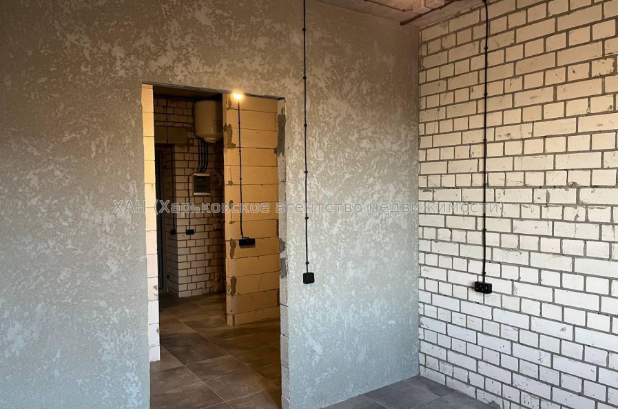 Продам квартиру, Авиахимическая ул. , 7 , 1 кім., 20.70 м², частичный ремонт 