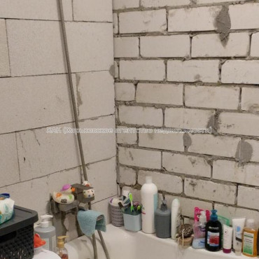 Продам квартиру, Веселая ул. , 1 кім., 20 м², частичный ремонт 