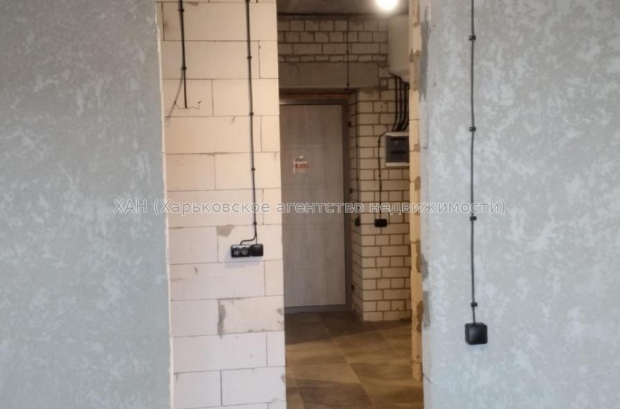 Продам квартиру, Авиахимическая ул. , 7 , 1 кім., 20.70 м², частичный ремонт 