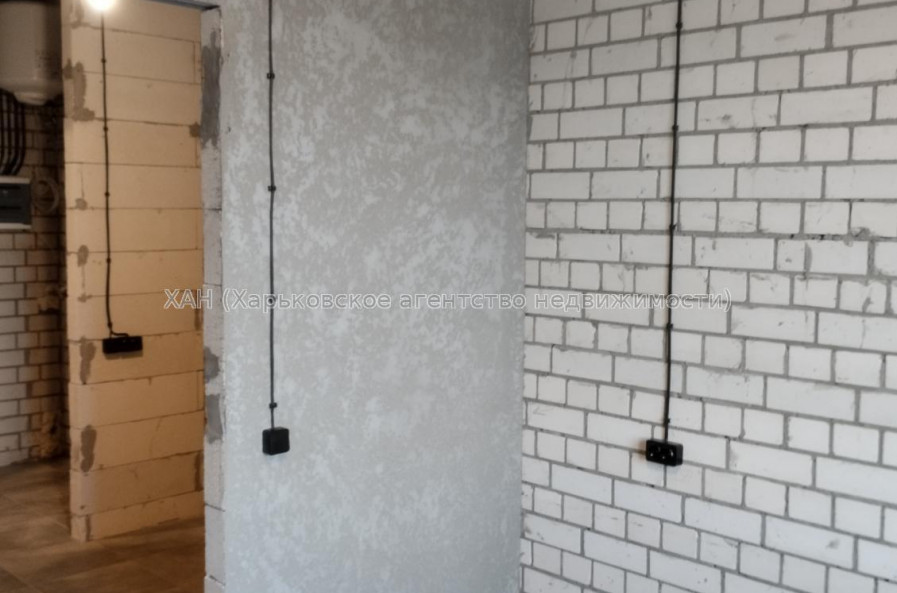 Продам квартиру, Авиахимическая ул. , 7 , 1 кім., 20.70 м², частичный ремонт 