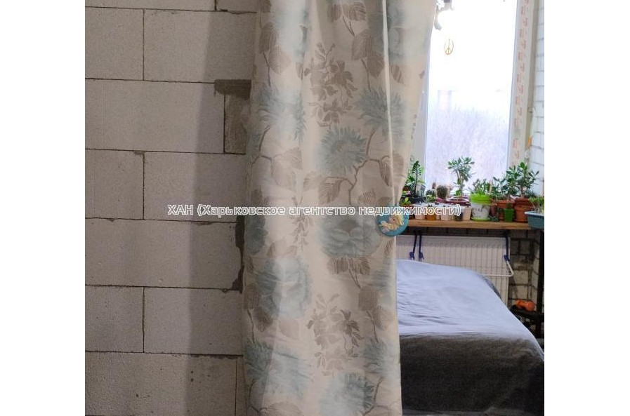 Продам квартиру, Авиахимическая ул. , 7 , 1 кім., 20.70 м², частичный ремонт 