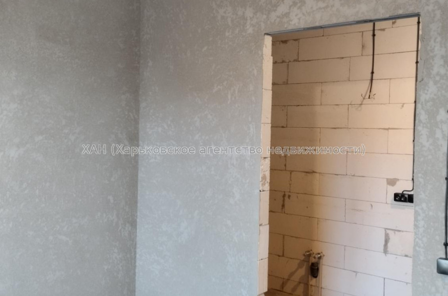 Продам квартиру, Авиахимическая ул. , 7 , 1 кім., 20.70 м², частичный ремонт 