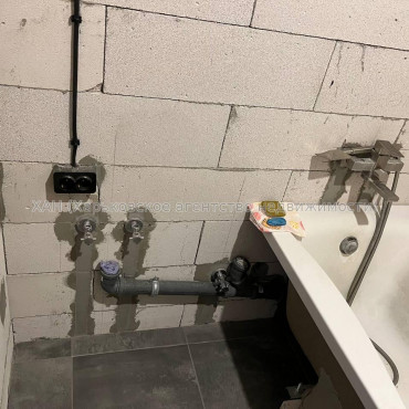 Продам квартиру, Авиахимическая ул. , 7 , 1 кім., 20.70 м², частичный ремонт 