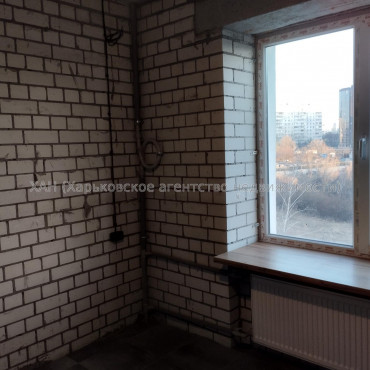 Продам квартиру, Авиахимическая ул. , 7 , 1 кім., 20.70 м², частичный ремонт 