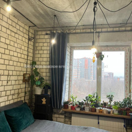 Продам квартиру, Веселая ул. , 1 кім., 20 м², частичный ремонт