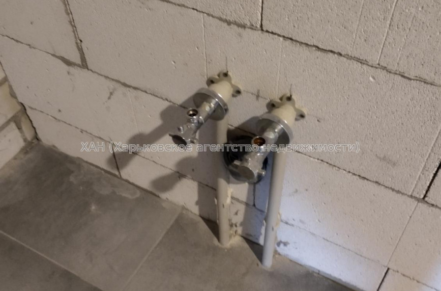 Продам квартиру, Авиахимическая ул. , 7 , 1 кім., 20.70 м², частичный ремонт 