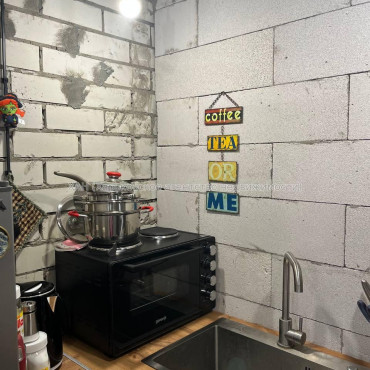 Продам квартиру, Авиахимическая ул. , 7 , 1 кім., 20.70 м², частичный ремонт 