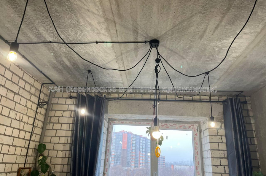 Продам квартиру, Веселая ул. , 1 кім., 20 м², частичный ремонт 