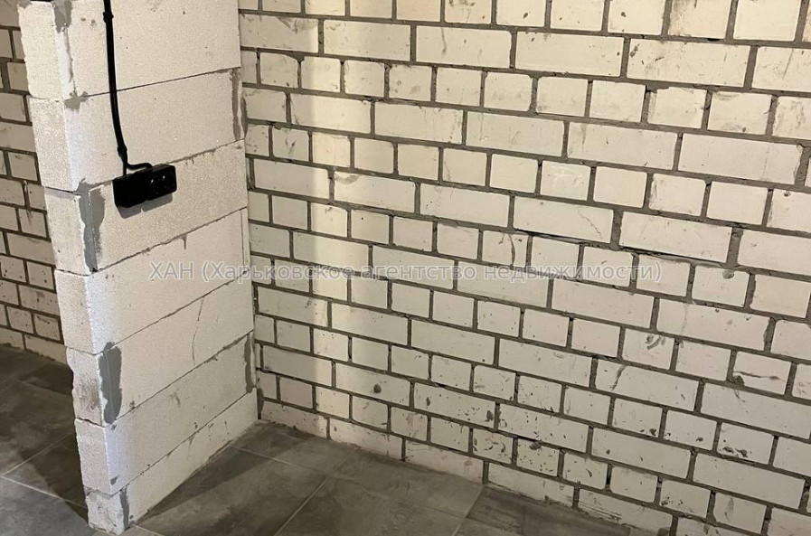 Продам квартиру, Авиахимическая ул. , 7 , 1 кім., 20.70 м², частичный ремонт 