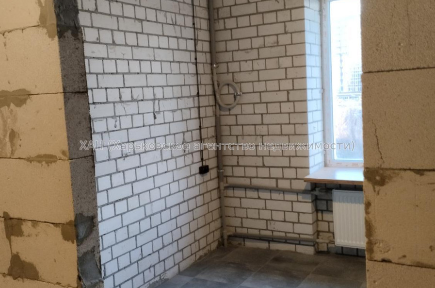 Продам квартиру, Авиахимическая ул. , 7 , 1 кім., 20.70 м², частичный ремонт 