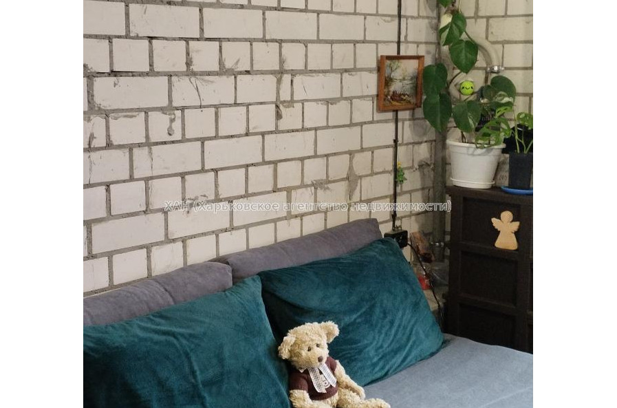 Продам квартиру, Веселая ул. , 1 кім., 20 м², частичный ремонт 