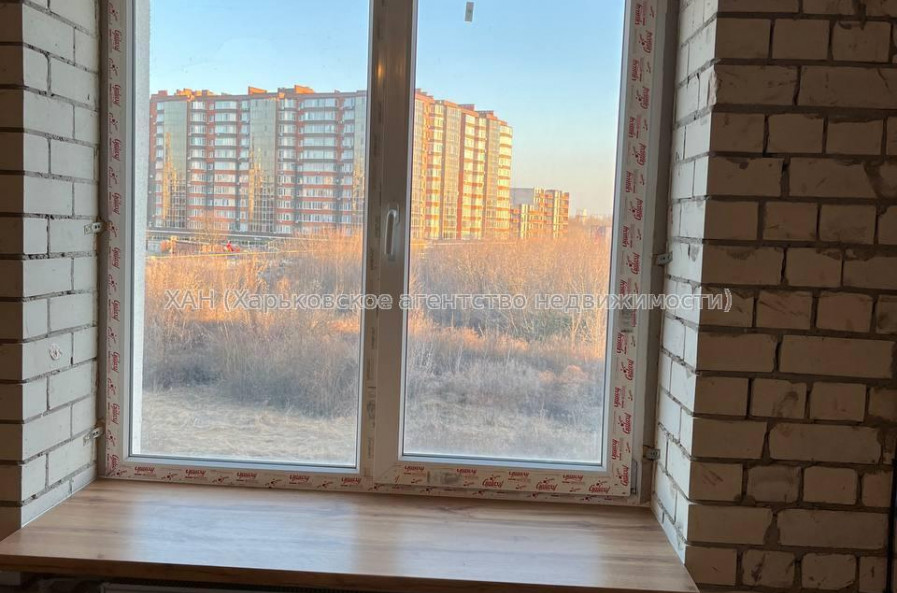 Продам квартиру, Авиахимическая ул. , 7 , 1 кім., 20.70 м², частичный ремонт 