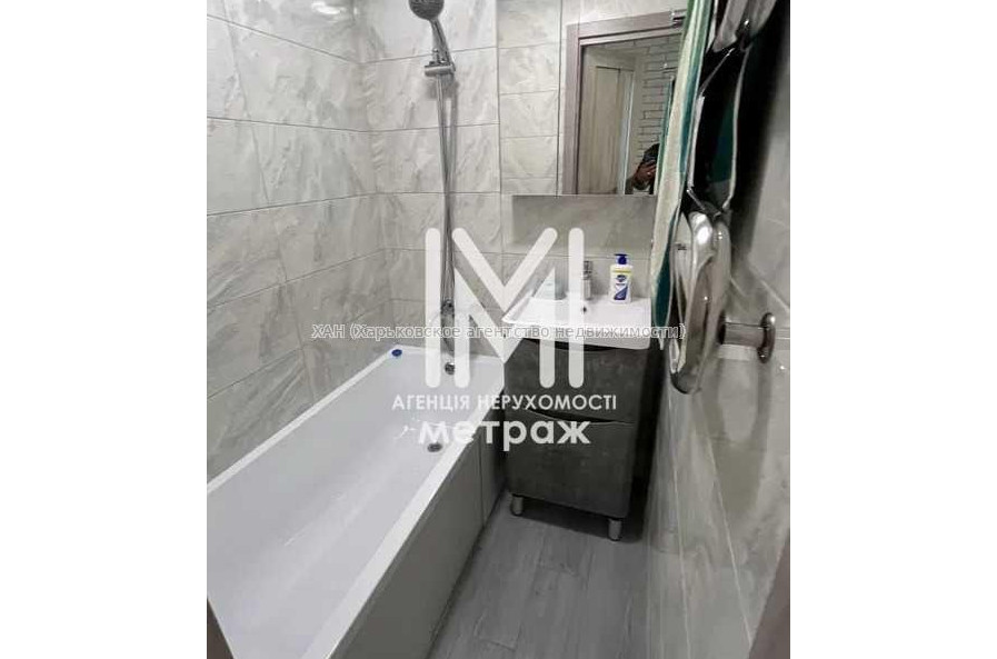 Продам квартиру, Большая Кольцевая ул. , 138 , 1  ком., 37 м², евроремонт 