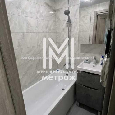 Продам квартиру, Большая Кольцевая ул. , 138 , 1  ком., 37 м², евроремонт 