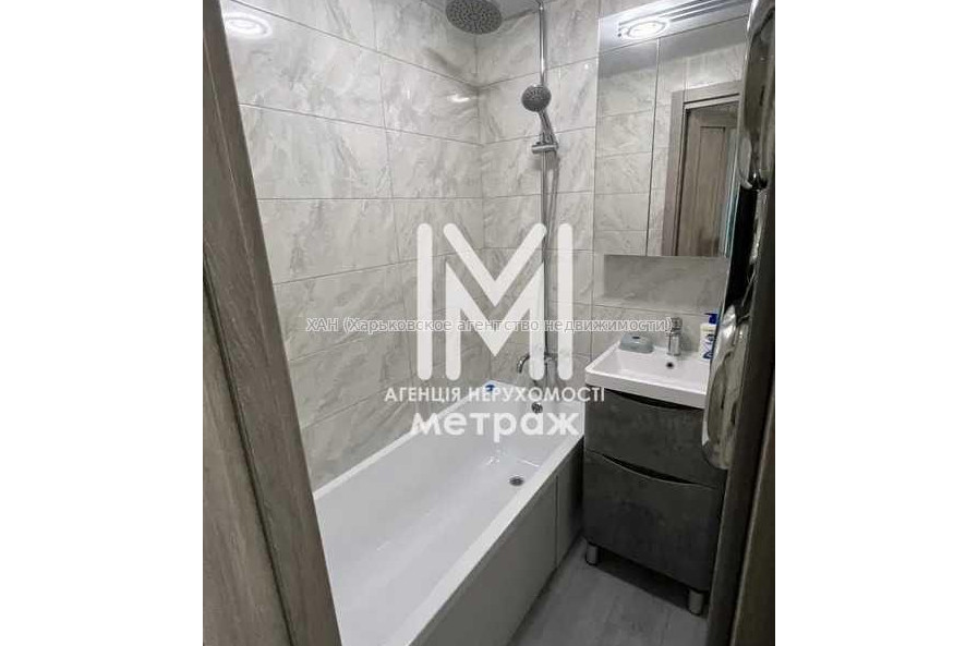 Продам квартиру, Большая Кольцевая ул. , 138 , 1  ком., 37 м², евроремонт 