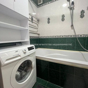 Продам квартиру, Гвардейцев Широнинцев ул. , 47 , 1 кім., 36 м², евроремонт 