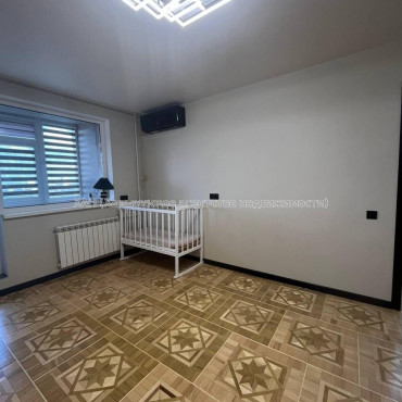 Продам квартиру, Гвардейцев Широнинцев ул. , 47 , 1 кім., 36 м², евроремонт 