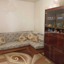 Продам квартиру, Гвардейцев Широнинцев ул. , 1 кім., 38 м², косметический ремонт