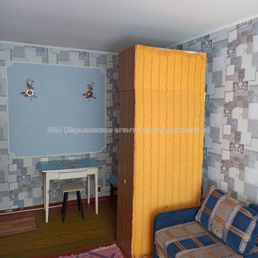 Продам квартиру, Единства ул. , 1 кім., 29 м², косметический ремонт 