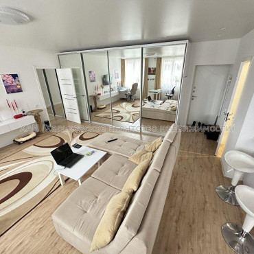 Продам квартиру, Шевченковский пер. , 2 кім., 60 м², евроремонт 
