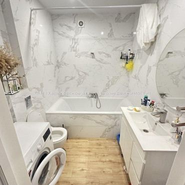 Продам квартиру, Шевченковский пер. , 2 кім., 60 м², евроремонт 