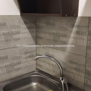 Продам квартиру, Владислава Зубенко ул. , 1 кім., 17 м², косметический ремонт 